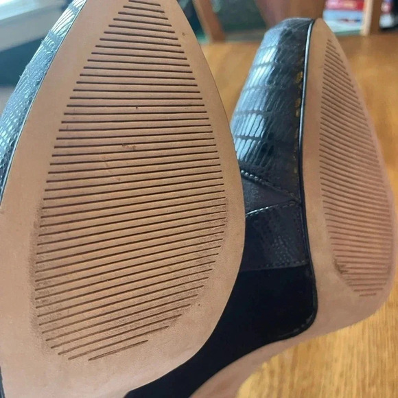 White‎ House Black Market WHBM Leather/Suede Heels Size 8 Like New! Bin D - Picture 7 of 7